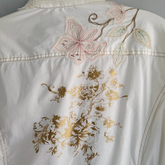 Love Polly Long Sleeve Embroidered Button Up - Picture 8 of 11